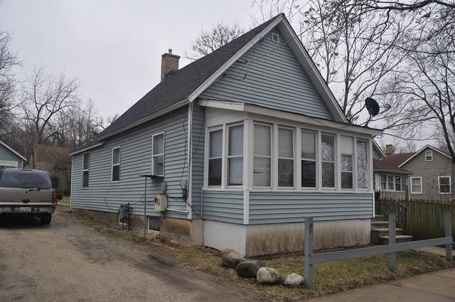 616 S Broadway Ave., Aurora, IL 60505