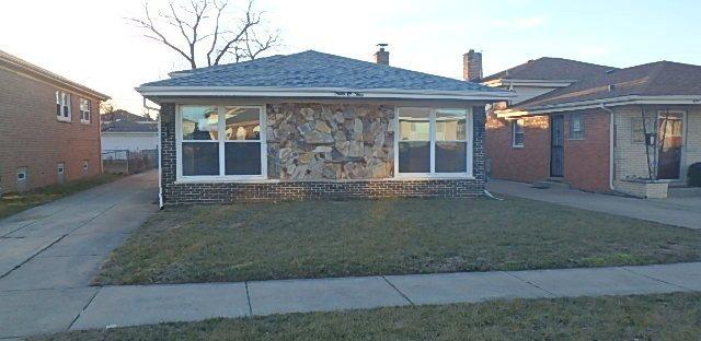 402 Calhoun Ave., Calumet City, IL 60409