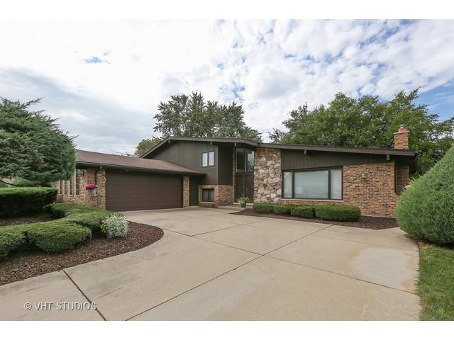 7518 Comstock Ln., Darien, IL 60561
