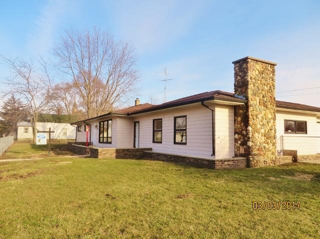 33 E Provost St., Amboy, IL 61310