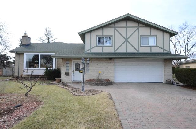 801 E Golfview Dr., Mount Prospect, IL 60056