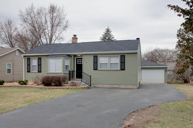 1113 Ash St., Lake In The Hills, IL 60156
