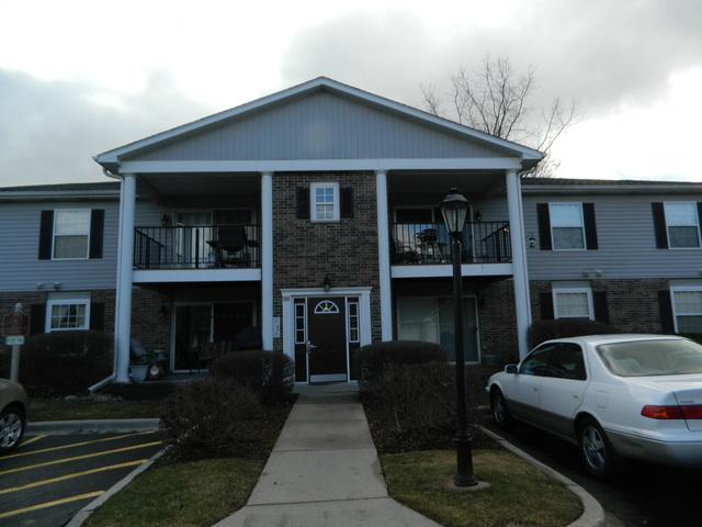 893 Golf Course Rd. #2, Crystal Lake, IL 60014
