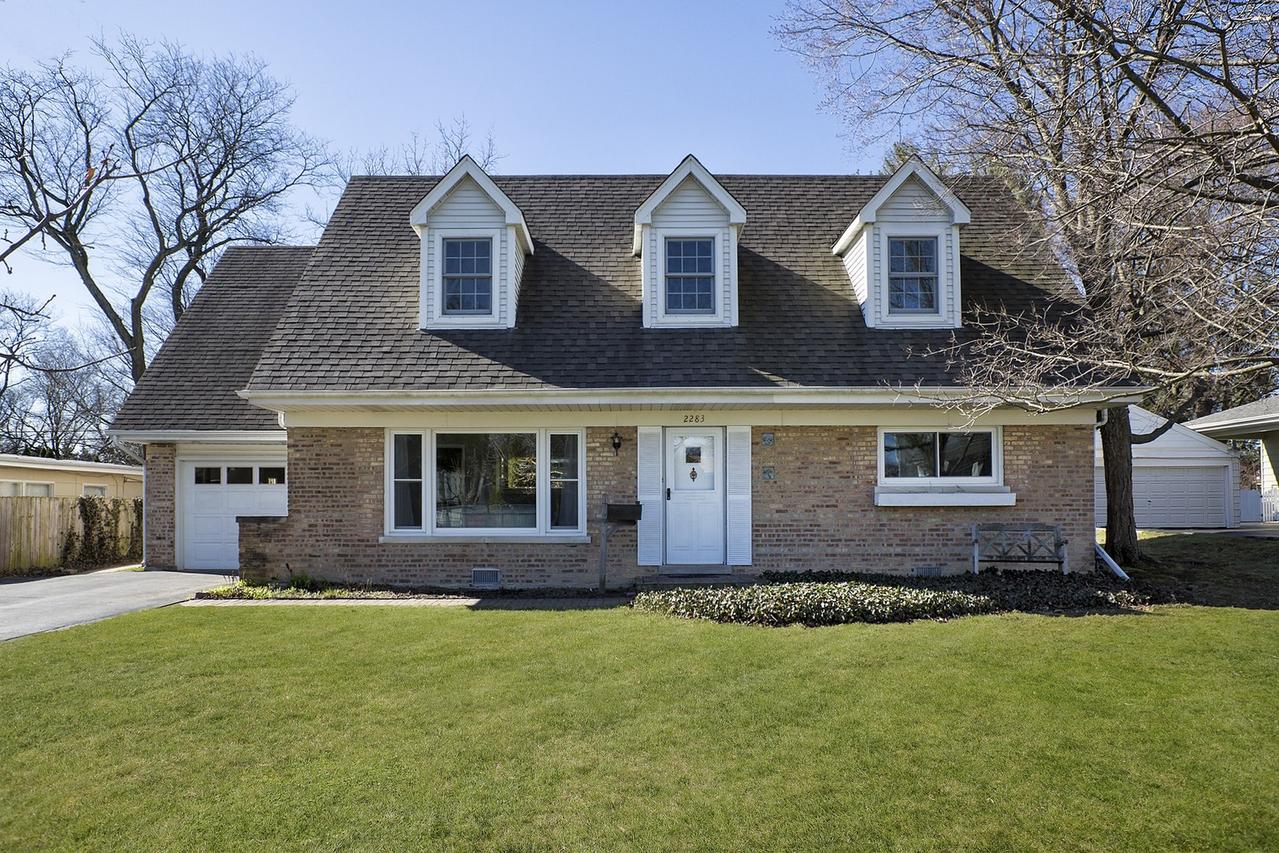 2283 Bellevue Pl., Northbrook, IL 60062