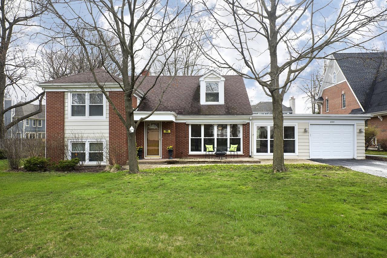 835 Western Ave., Northbrook, IL 60062