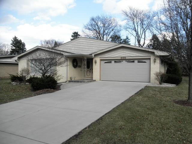 600 Lavinia Ln., Joliet, IL 60435