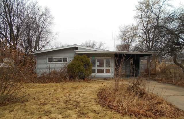 311 John St., North Aurora, IL 60542