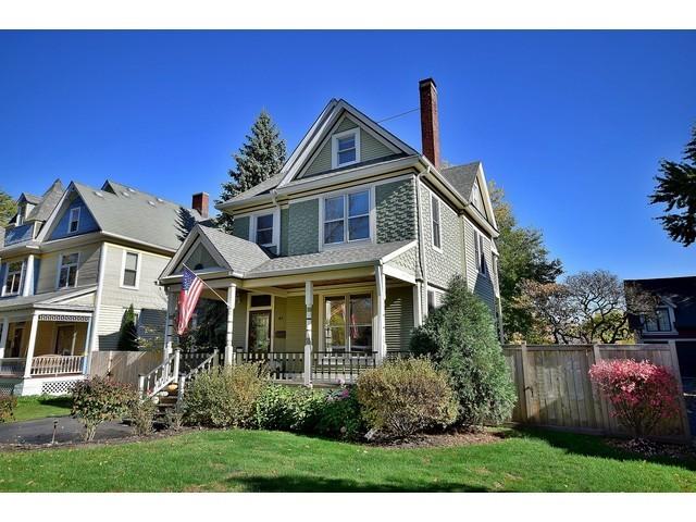 47 7th Ave., La Grange, IL 60525