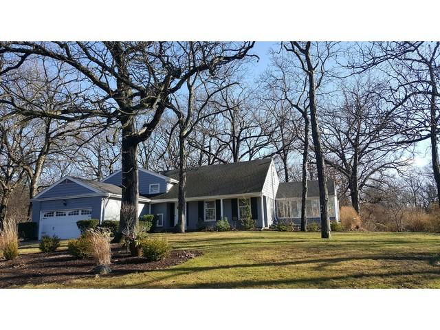 3 Robin Crest Rd., Hawthorn Woods, IL 60047