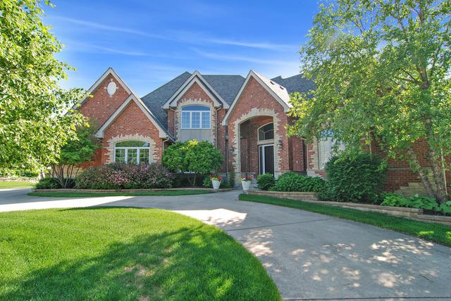 8070 Greenbriar Ct., Burr Ridge, IL 60527