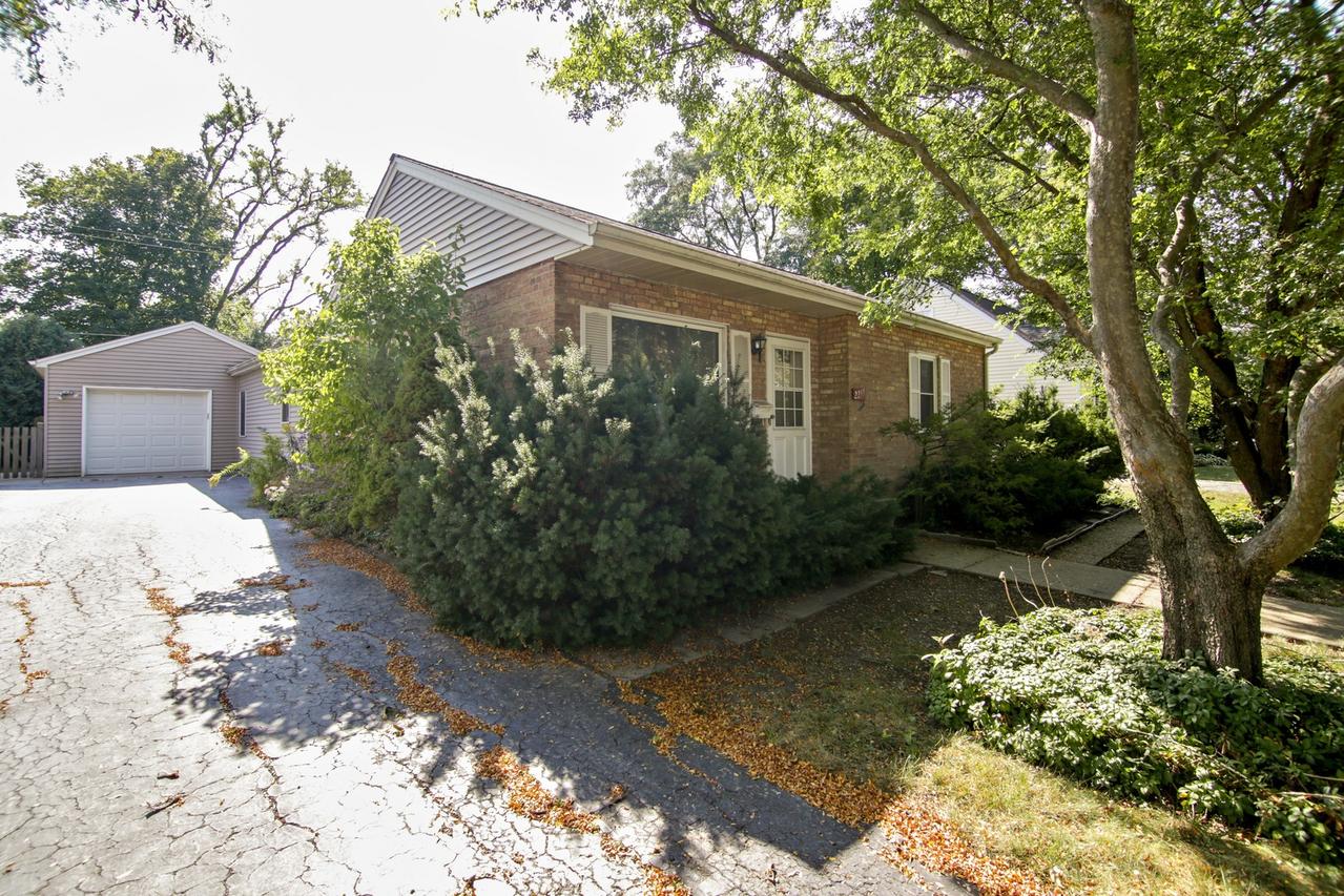 2233 Illinois Rd., Northbrook, IL 60062