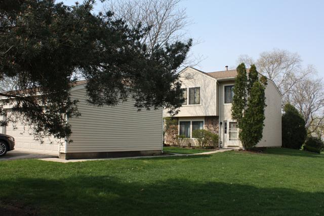 1564 Gibson Dr., Elk Grove Village, IL 60007