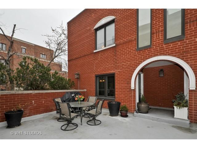 805 W Wolfram St. #4, Chicago, IL 60657