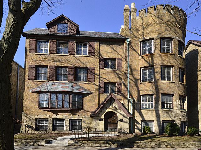 7440 N Hoyne Ave. #3S, Chicago, IL 60645