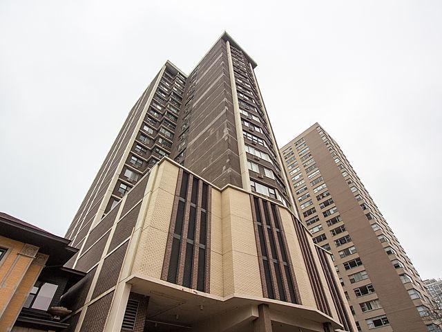 6325 N Sheridan Rd. #1606, Chicago, IL 60660