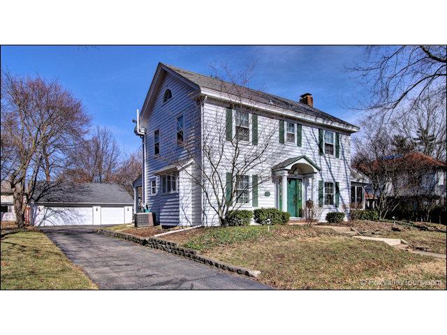 911 Hardin Ave., Aurora, IL 60506