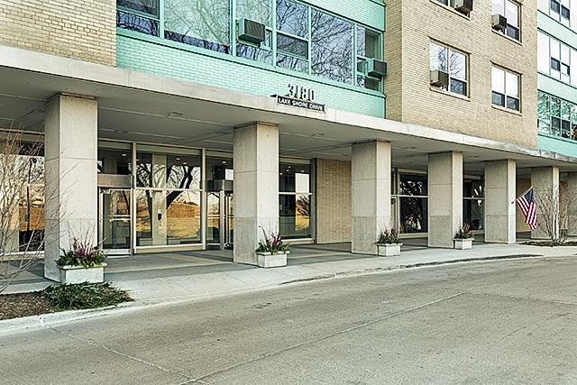 3180 N Lake Shore Dr. #18B, Chicago, IL 60657