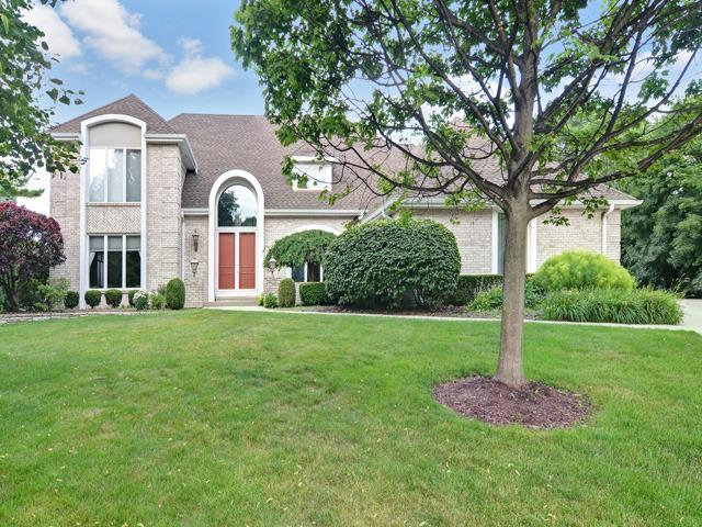 60 Dougshire Ct., Burr Ridge, IL 60527