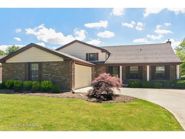 2641 N Forrest Ln., Arlington Heights, IL 60004