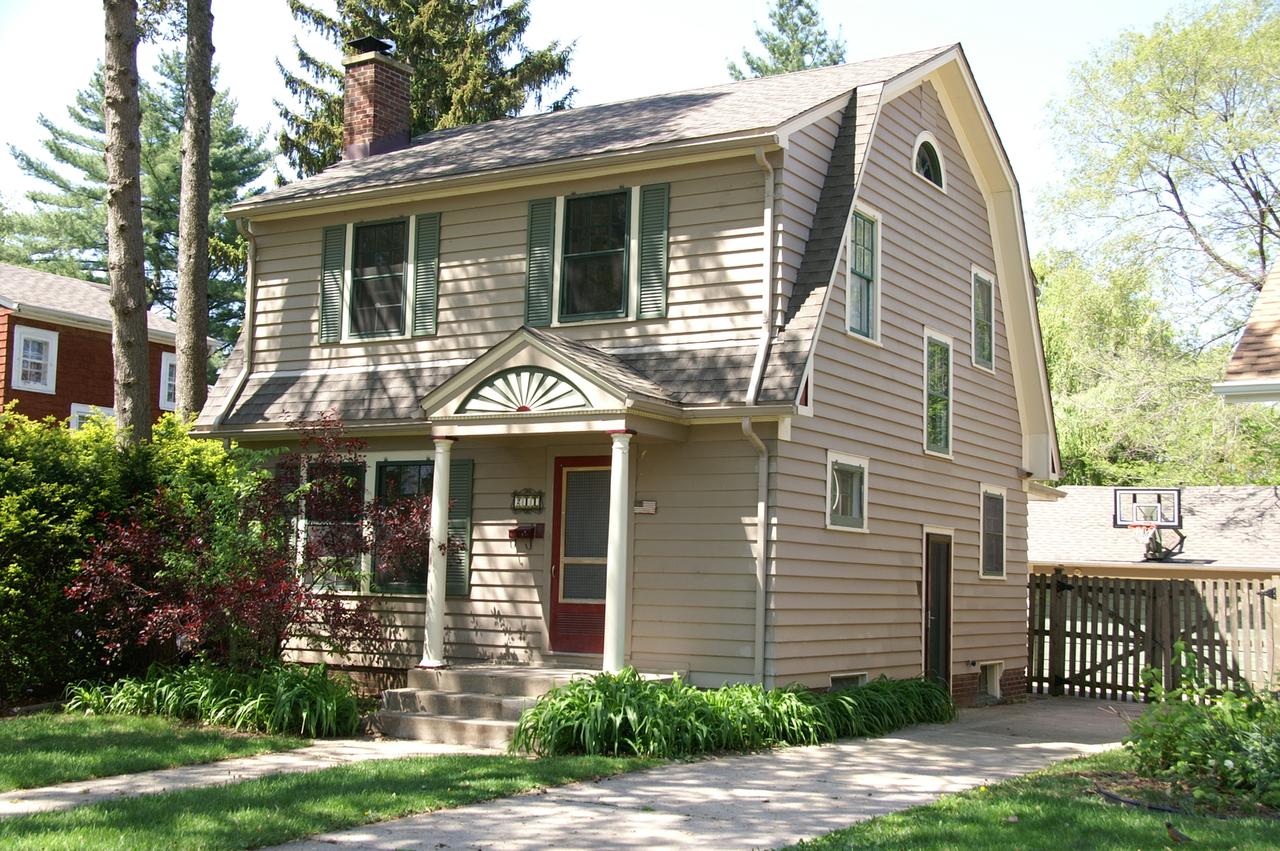 211 S Fordham Ave., Aurora, IL 60506