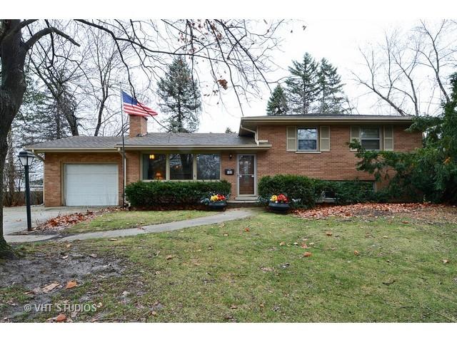 918 Hickory Ln., Naperville, IL 60540