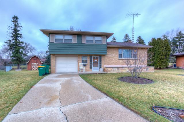 921 Birchwood Dr., Sycamore, IL 60178