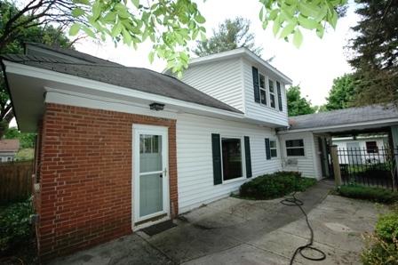 213 E 2nd St., East Dundee, IL 60118