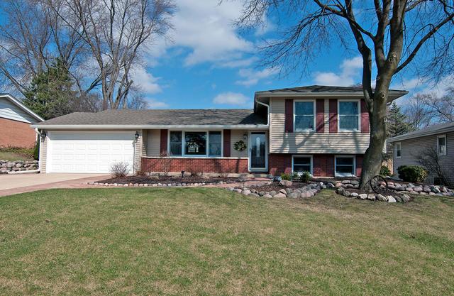 22W420 Teakwood Dr., Glen Ellyn, IL 60137