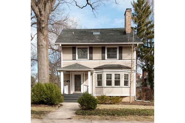 910 Oakwood Ave., Wilmette, IL 60091