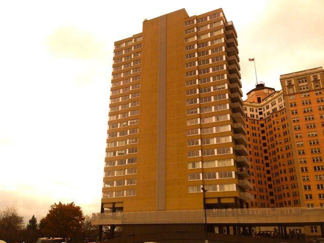 5601 N Sheridan Rd. #20B, Chicago, IL 60660