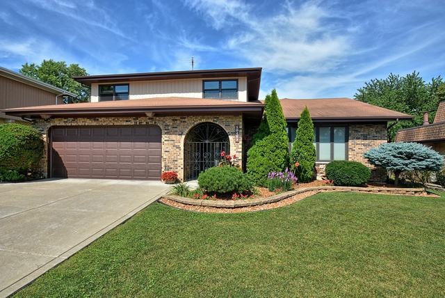 10423 Winter Park Dr., Palos Hills, IL 60465