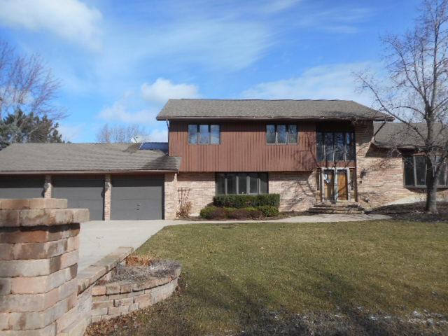 37 Carlisle Rd., Hawthorn Woods, IL 60047