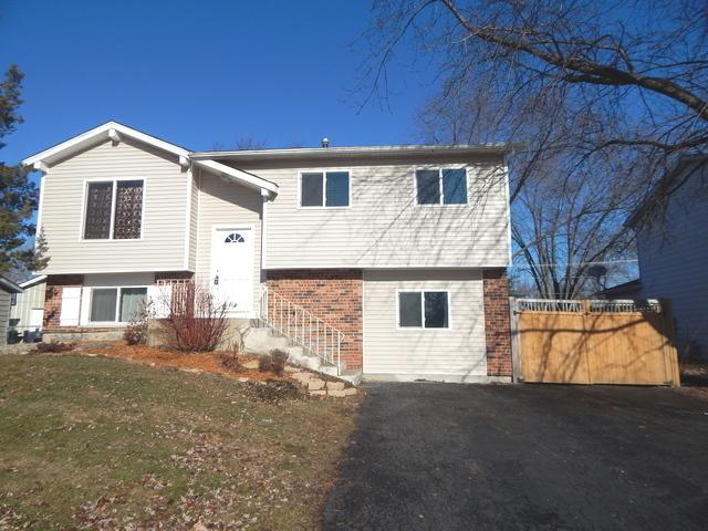 216 Northridge Ave., Bolingbrook, IL 60440