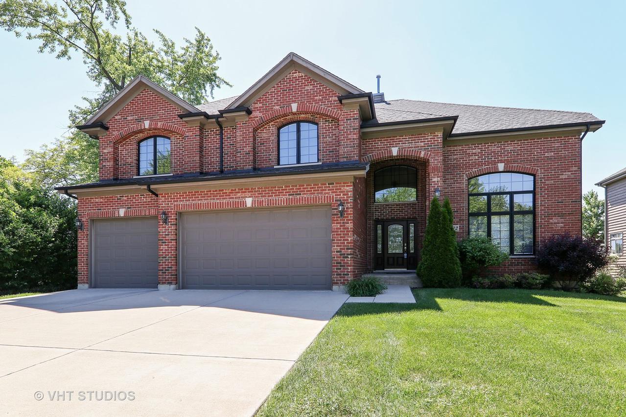 7512 Main St., Darien, IL 60561