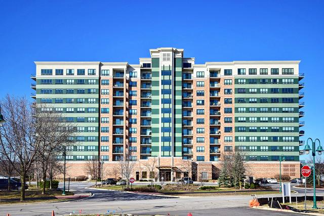 6420 Double Eagle Dr. #714, Woodridge, IL 60517