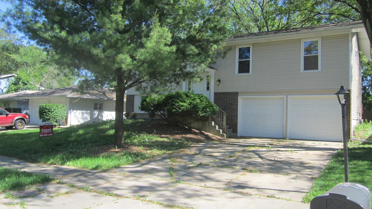561 Cumberland Ln., Bolingbrook, IL 60440