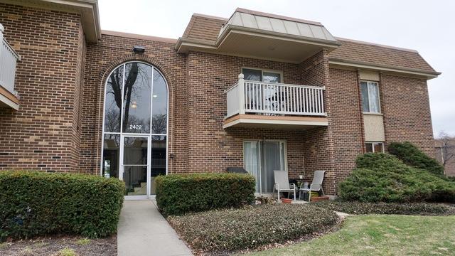 2422 N Kennicott Dr. #1C, Arlington Heights, IL 60004