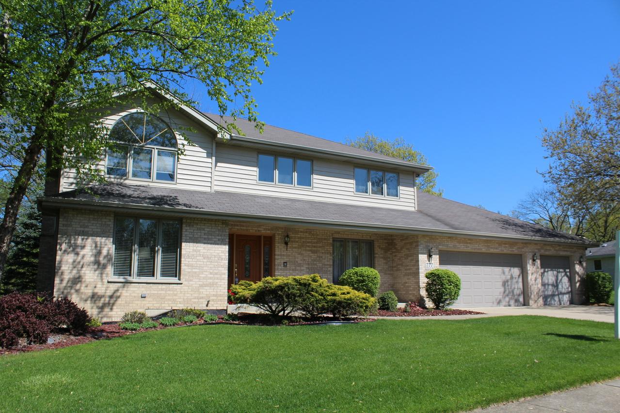 777 Spruce Rd., Frankfort, IL 60423
