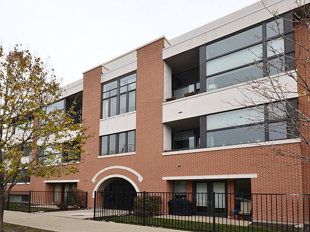 2065 N Kedzie Ave. #109, Chicago, IL 60647