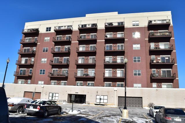 1650 N Riverwoods Dr. #407, Melrose Park, IL 60160