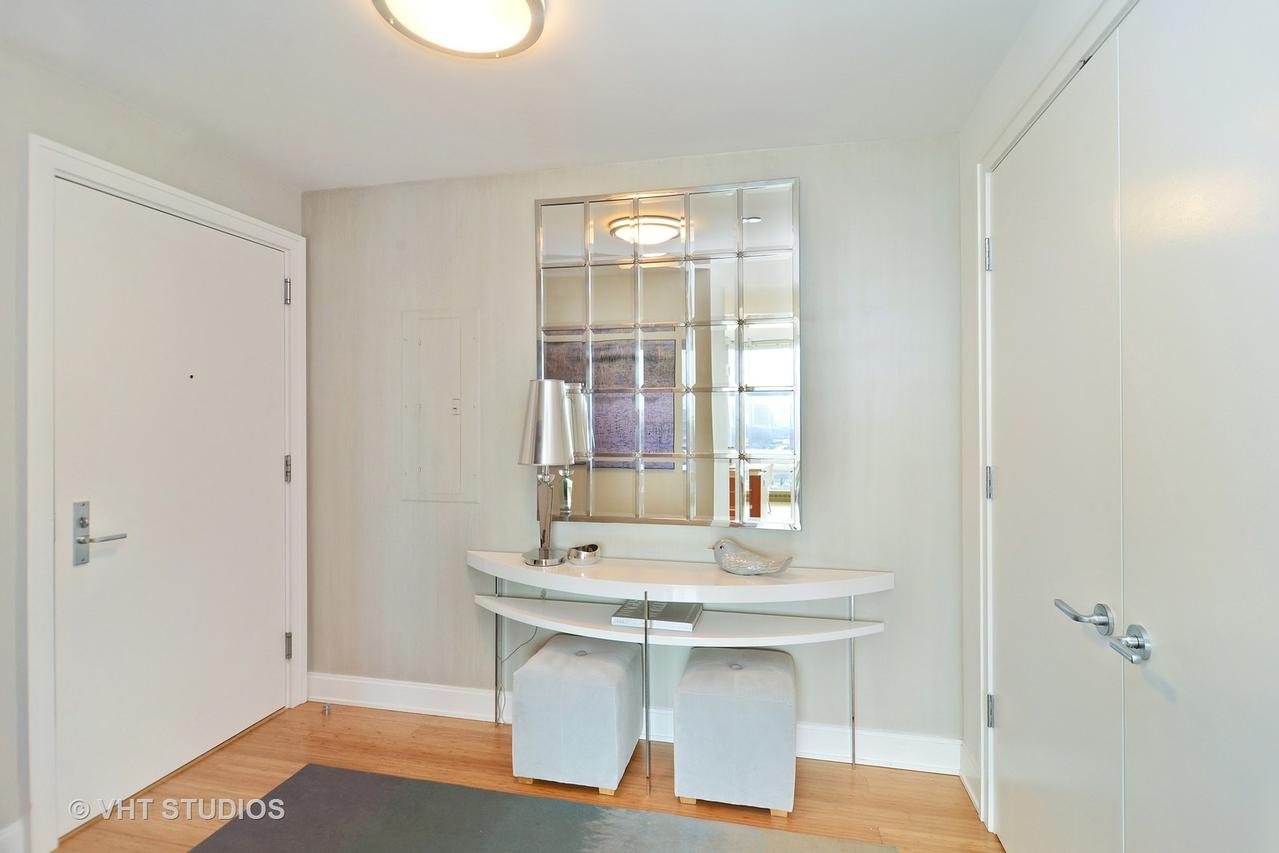 340 E Randolph St. #801, Chicago, IL 60601