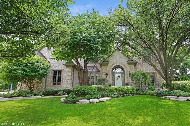49 Ridgefield Ln., Burr Ridge, IL 60527