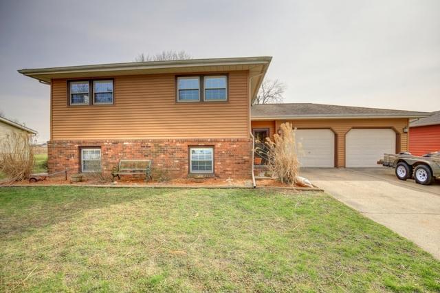 2235 Jeffery Dr., St. Joseph, IL 61873