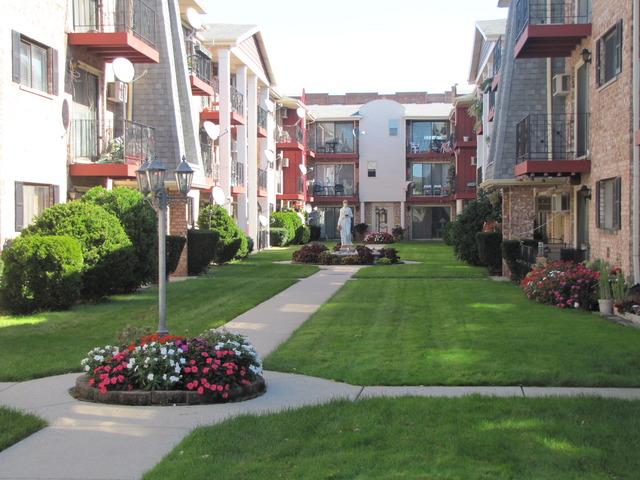 5353 N Delphia Ave. #153, Chicago, IL 60656