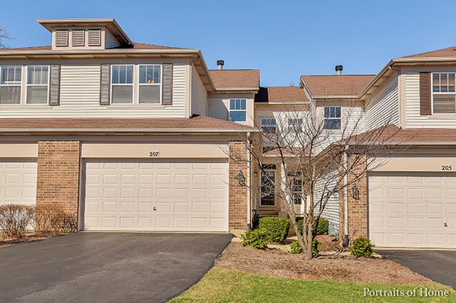 207 Tanglewood Dr., Glen Ellyn, IL 60137