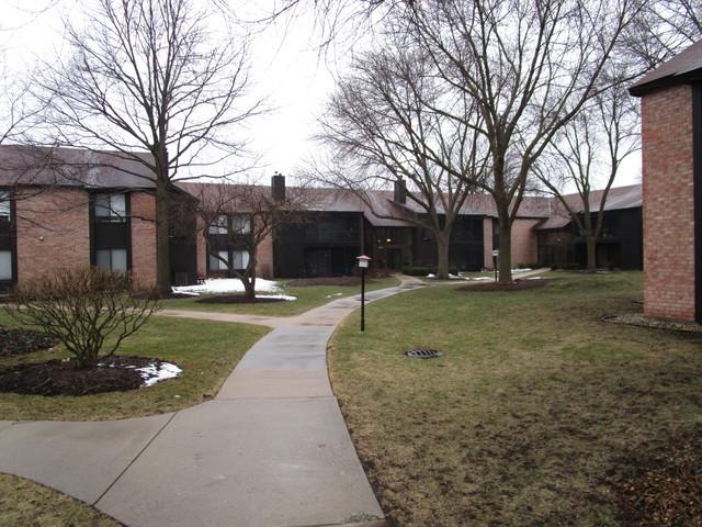 740 Saint Andrews Ln. #27, Crystal Lake, IL 60014