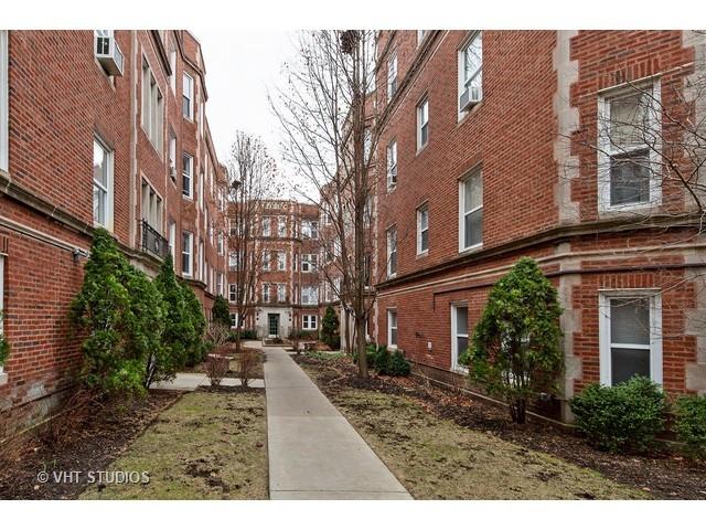 1413 W Farwell Ave. #C2, Chicago, IL 60626