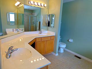 223 Oxford Ave., Sugar Grove, IL 60554