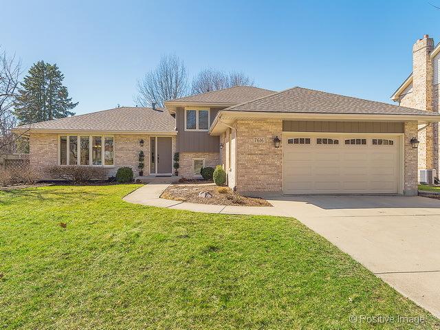 7616 Queens Ct., Downers Grove, IL 60516