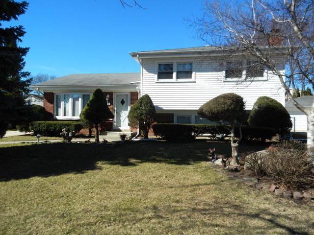 222 Gareth Ln., Schaumburg, IL 60193